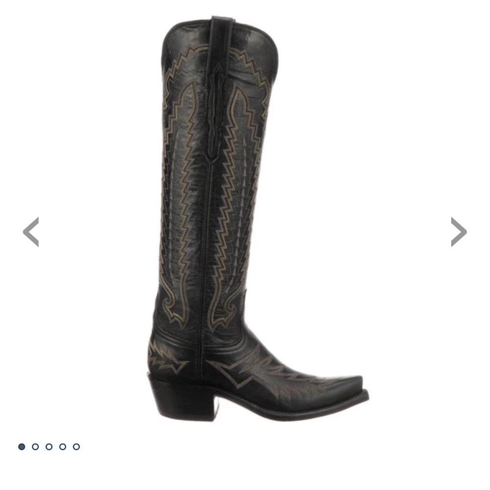 ISO Priscilla Luchesse boots size 7